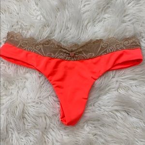 Beach Bunny Never Worn Medium Bottoms